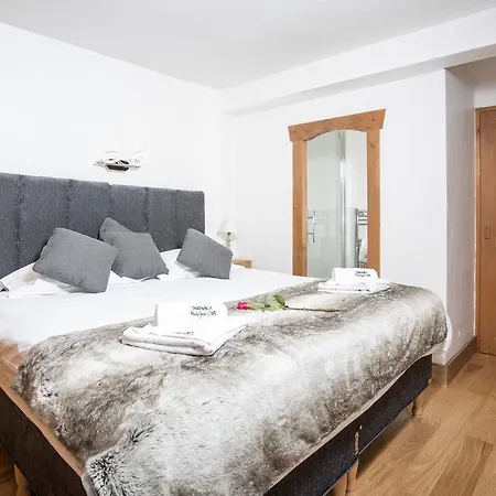 Ginabelle 8 - Year * Chamonix Mont Blanc